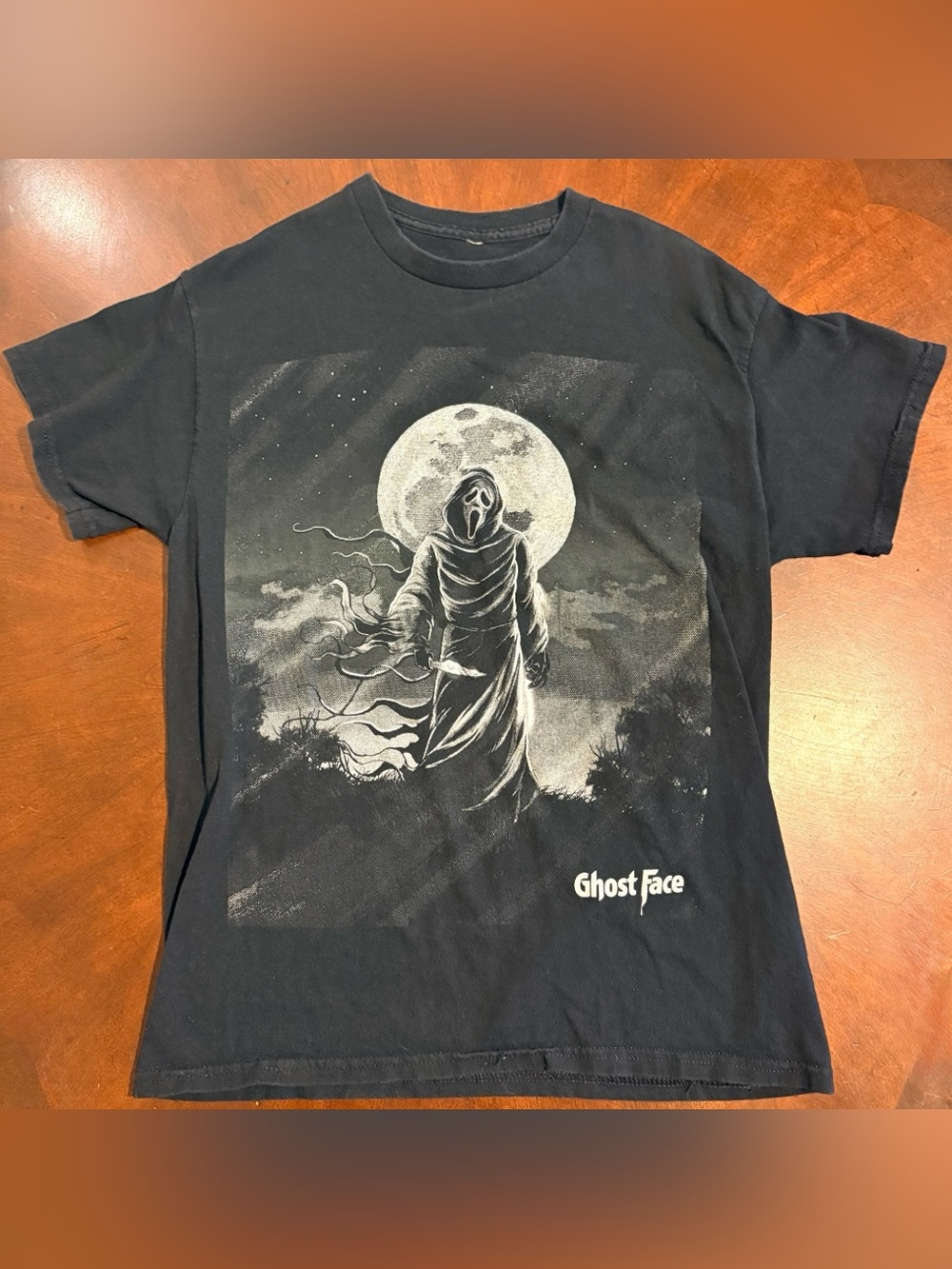 Ghost Face The Icon of Halloween Graphic T-Shirt Medium Bioworld Scream Moon